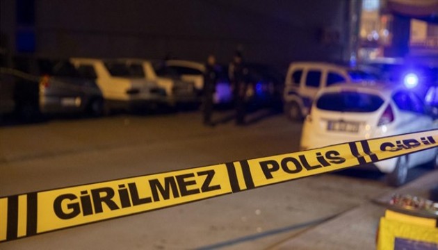 Sırtından bıçaklanan çocuk öldü